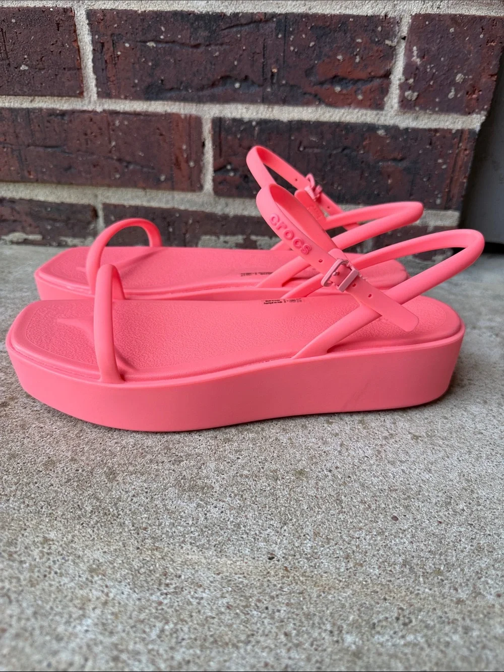 Crocs Miami Platform Y Strap Sandal